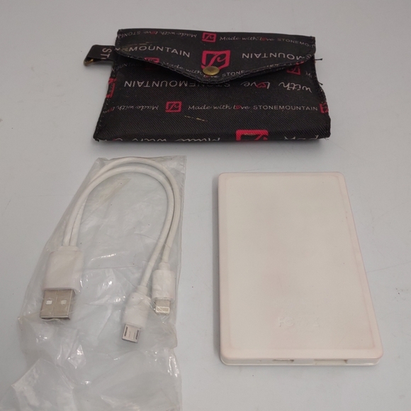 iWalk (UBC1800-002A) Charging Pack For iPhone or Android Devices - Picture 6 of 6